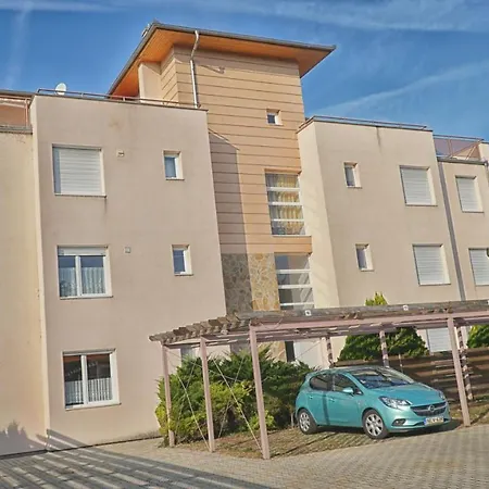 Διαμέρισμα Agnes Apartman